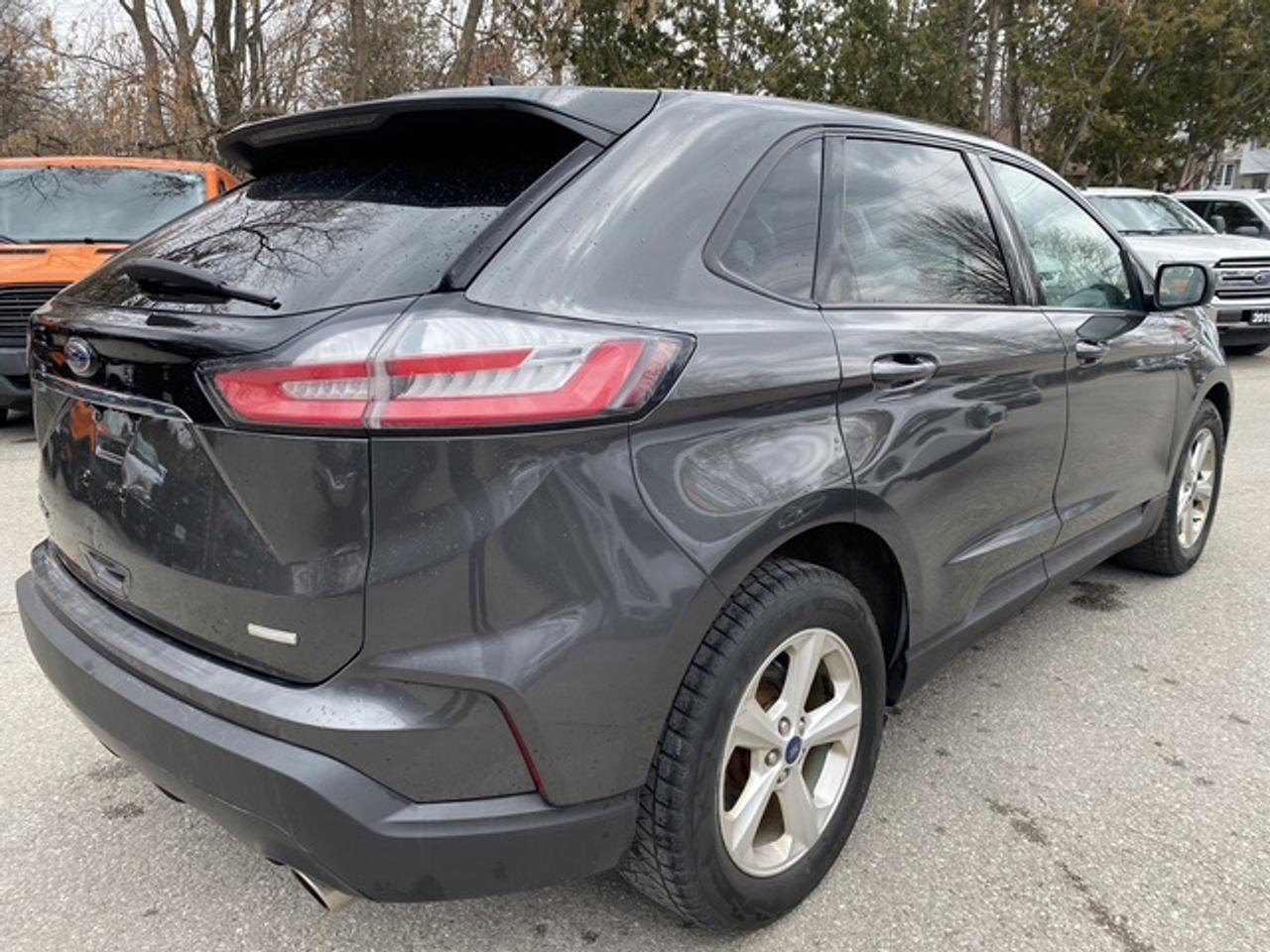 2019 Ford Edge SE AWD Photo