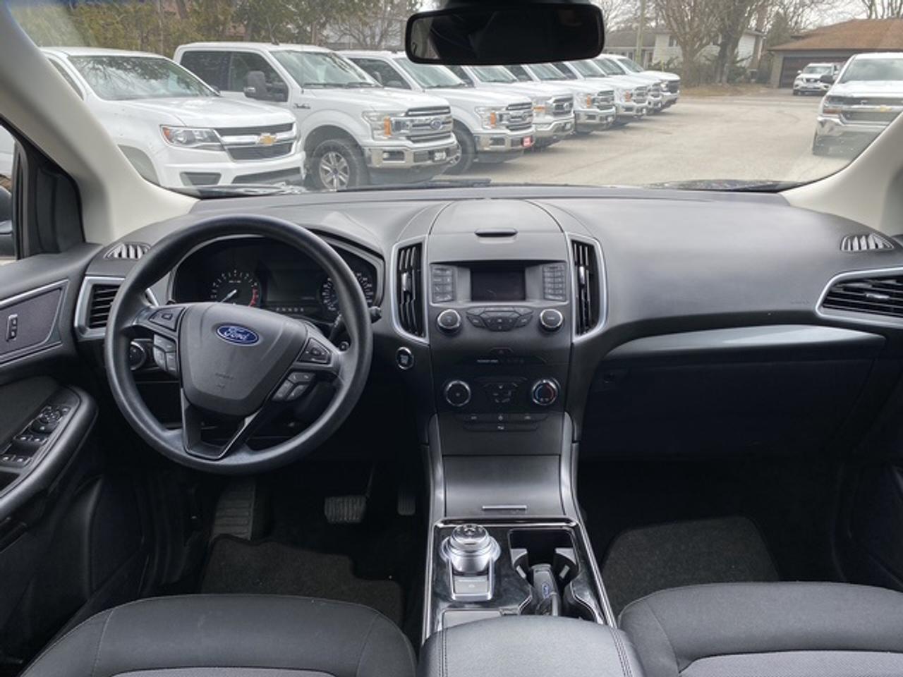 2019 Ford Edge SE AWD Photo
