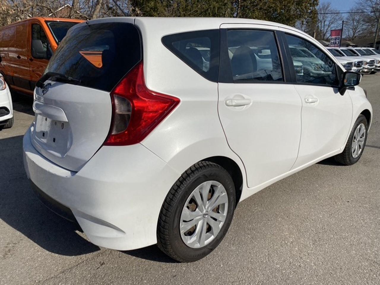 2019 Nissan Versa SV Photo