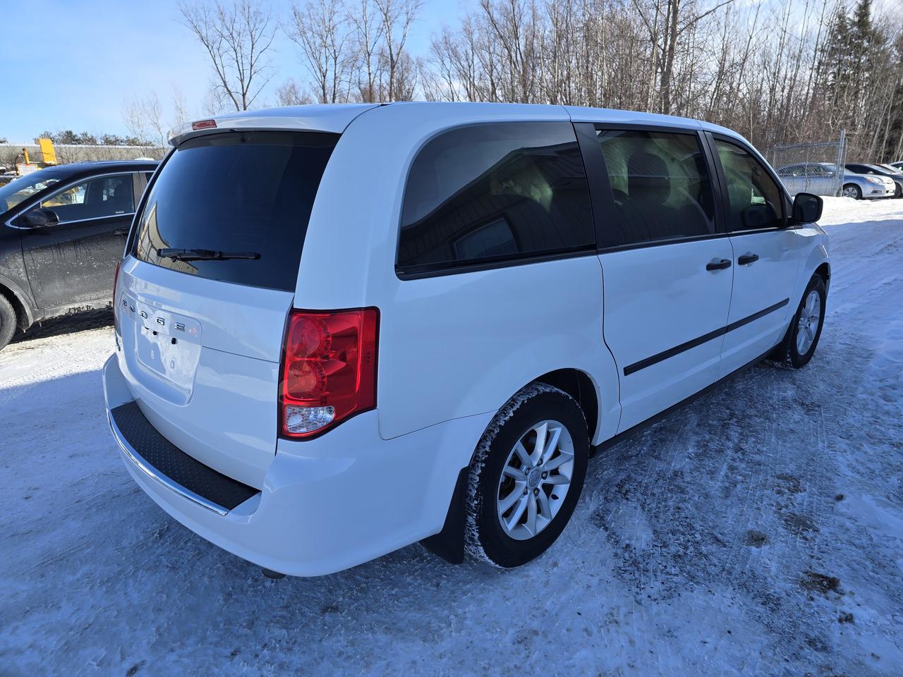 2016 Dodge Grand Caravan SE Photo