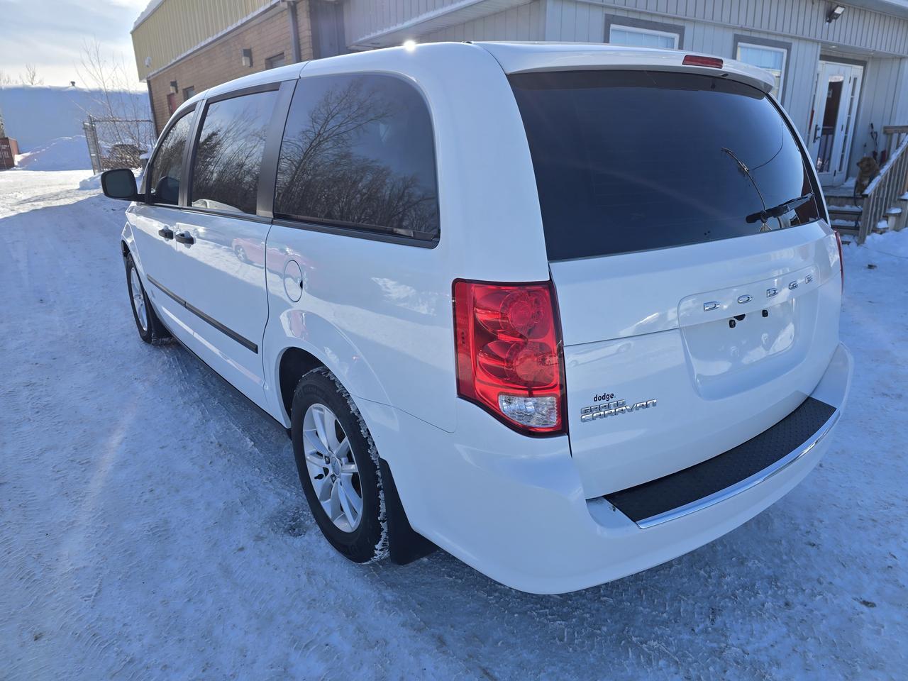 2016 Dodge Grand Caravan SE Photo