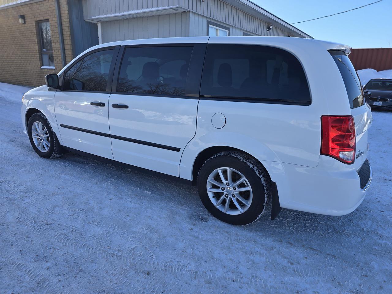 2016 Dodge Grand Caravan SE Photo