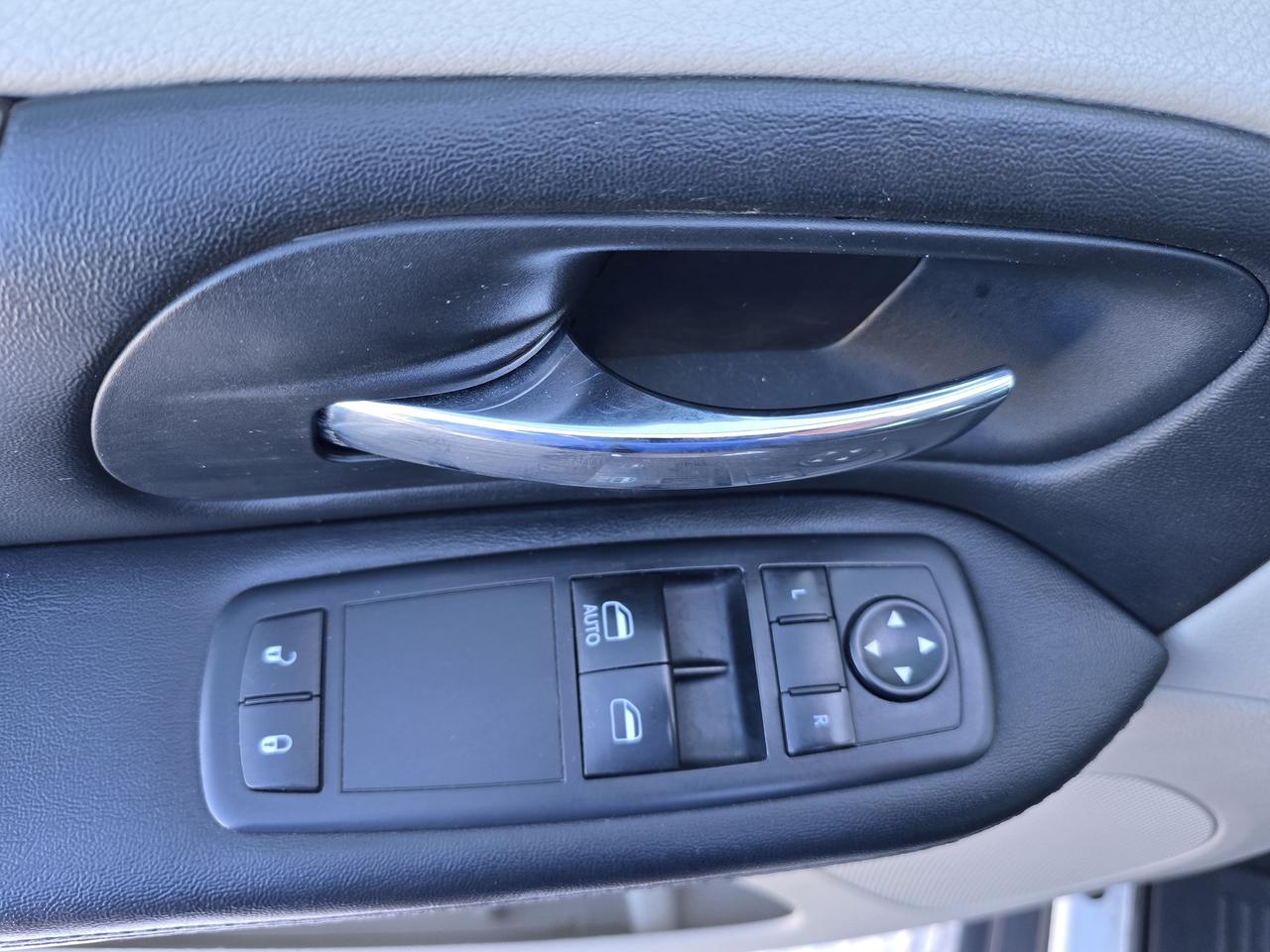 2016 Dodge Grand Caravan SE Photo