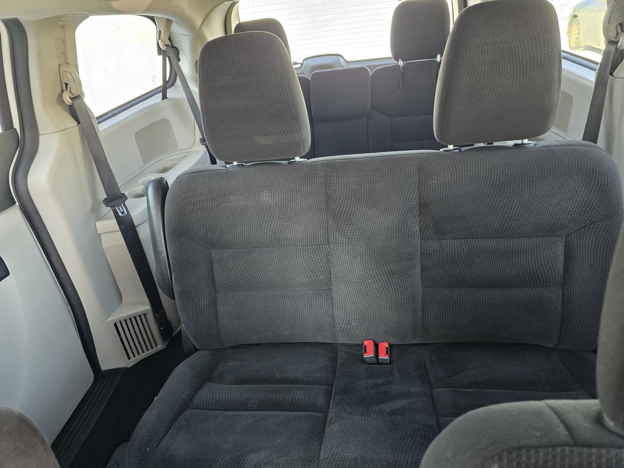 2016 Dodge Grand Caravan SE Photo