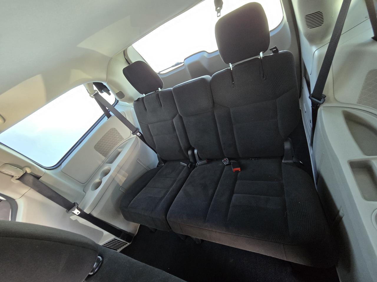 2016 Dodge Grand Caravan SE Photo