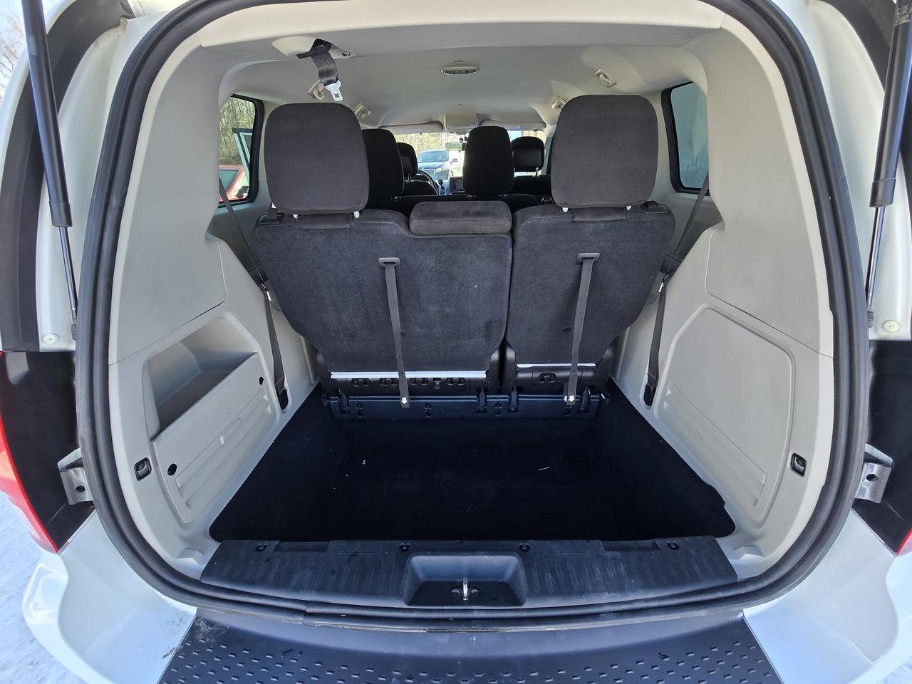 2016 Dodge Grand Caravan SE Photo