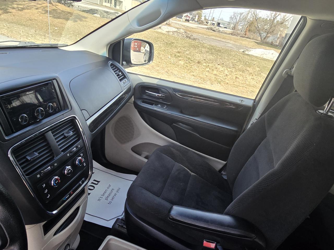 2015 Dodge Grand Caravan SE Photo