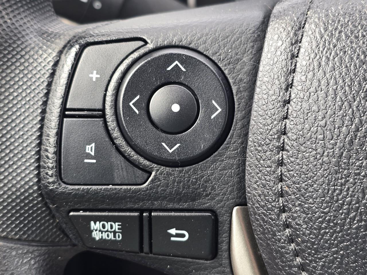 2015 Toyota RAV4 LE Photo