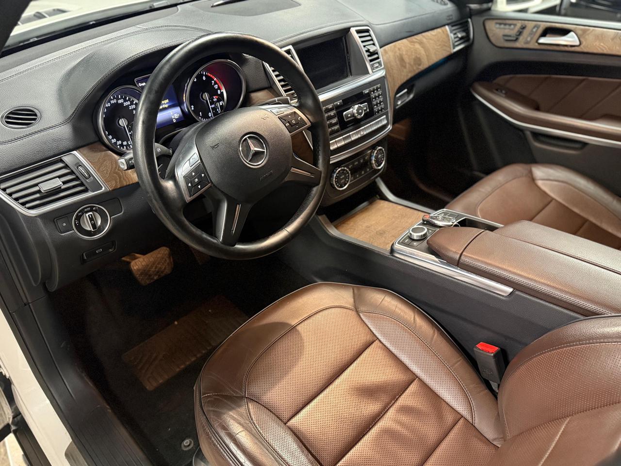 2014 Mercedes-Benz GL-Class GL550 AMG PCKG/CLEAN TITLE//BROWN INTERIOR/7 SEATE Photo