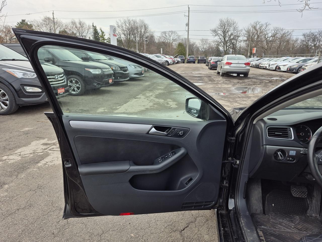 2013 Volkswagen Jetta TDI HIGHLINE Photo