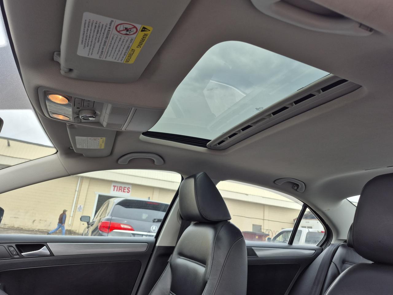 2013 Volkswagen Jetta TDI HIGHLINE Photo