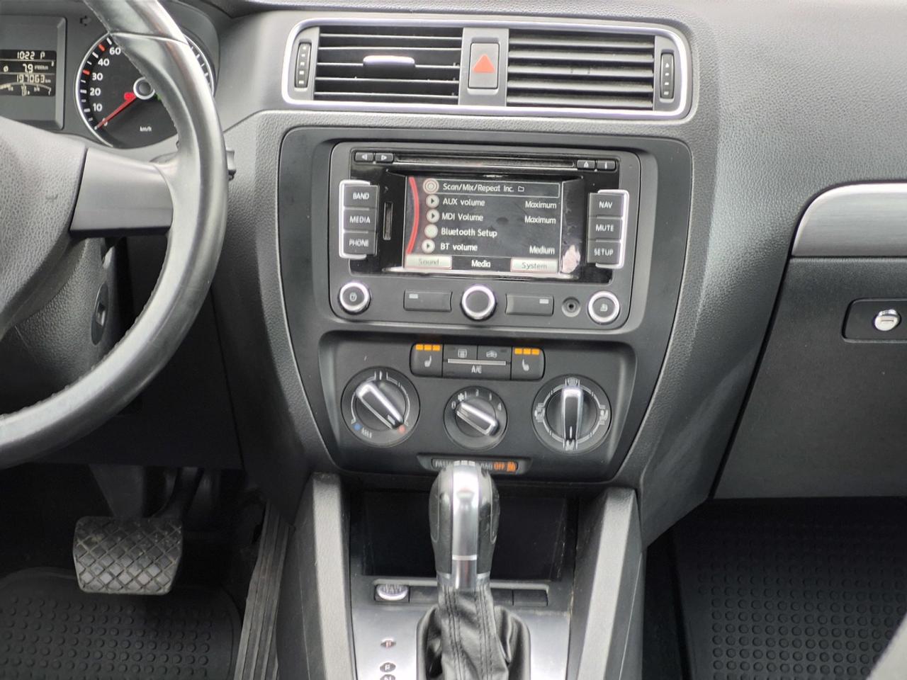 2013 Volkswagen Jetta TDI HIGHLINE Photo
