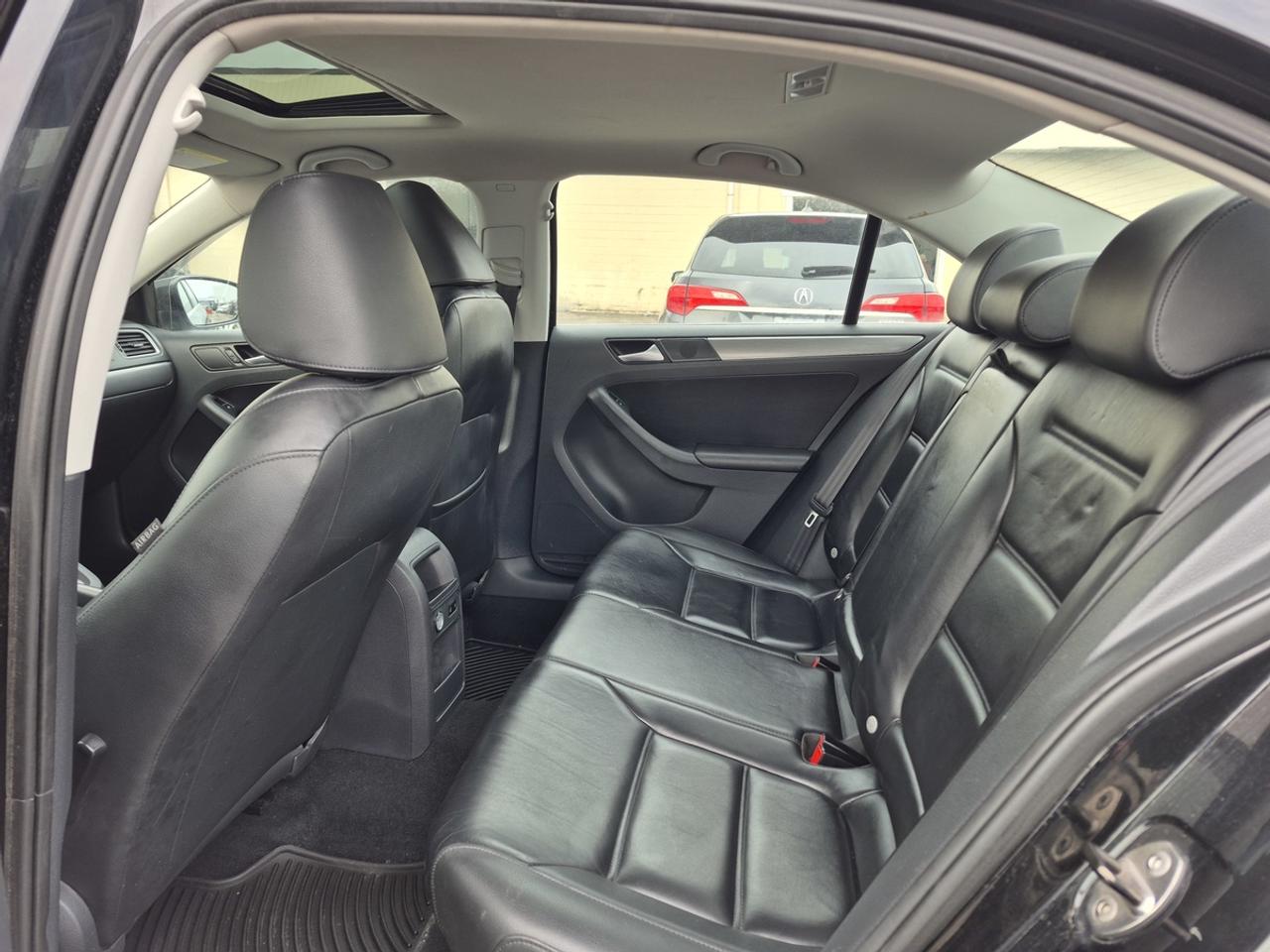 2013 Volkswagen Jetta TDI HIGHLINE Photo