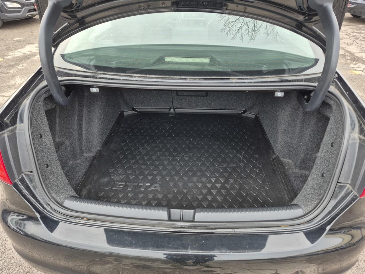 2013 Volkswagen Jetta TDI HIGHLINE Photo