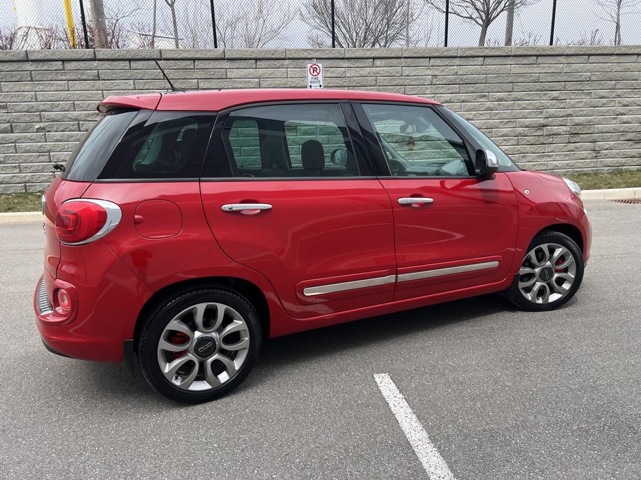 2014 Fiat 500L Lounge Photo