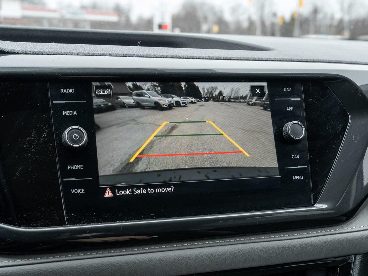 2024 Volkswagen Taos Highline Photo