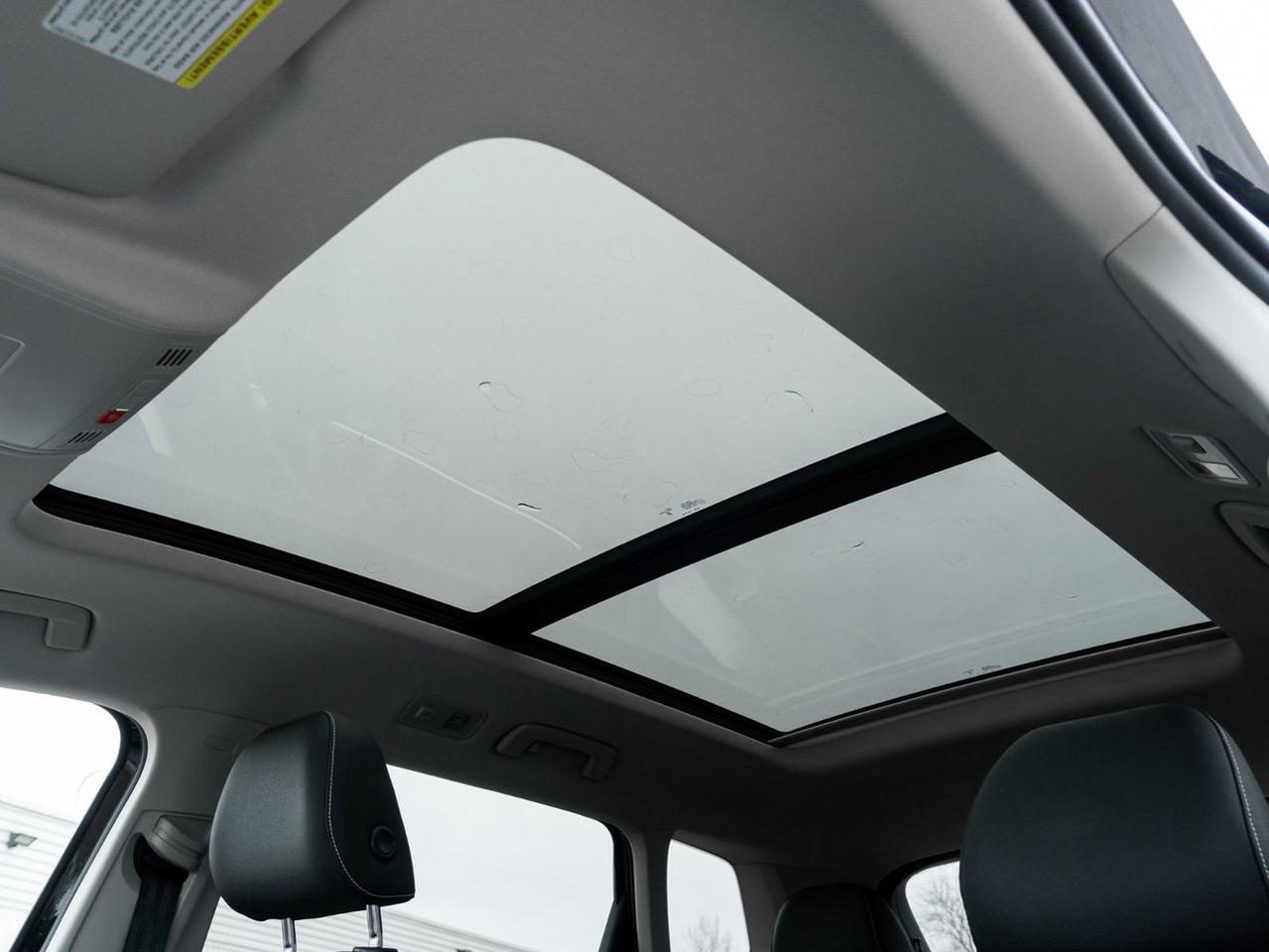 2024 Volkswagen Taos Highline Photo