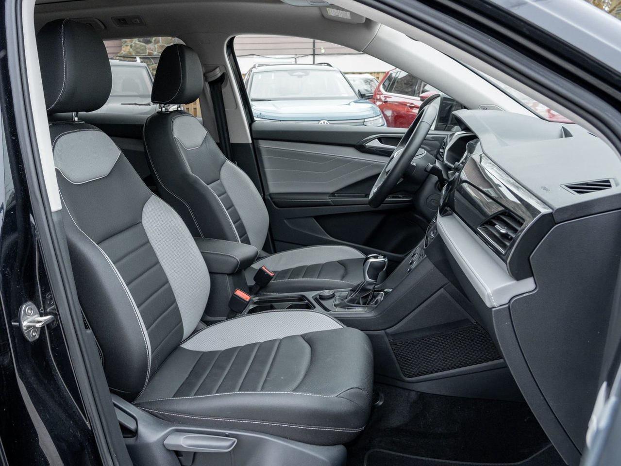 2024 Volkswagen Taos Highline Photo