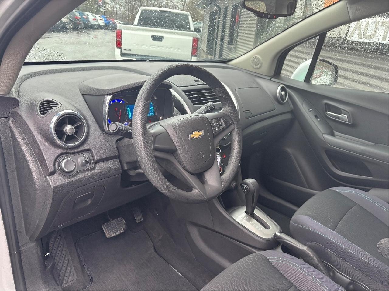 2014 Chevrolet Trax LS ONLY 51272 KMS!! ONE OWNER CLEAN CARFAX Photo