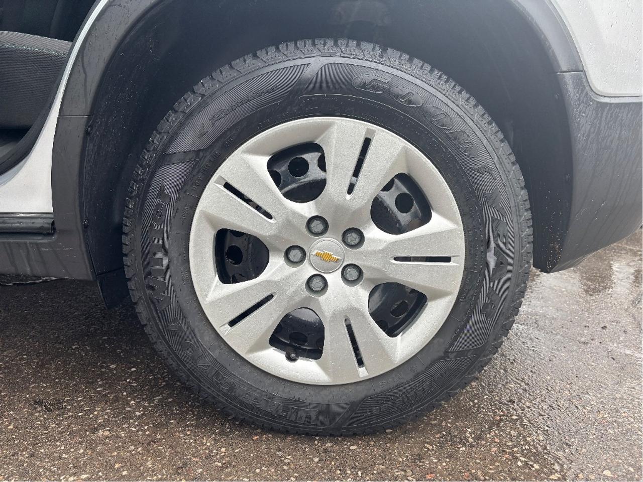 2014 Chevrolet Trax LS ONLY 51272 KMS!! ONE OWNER CLEAN CARFAX Photo