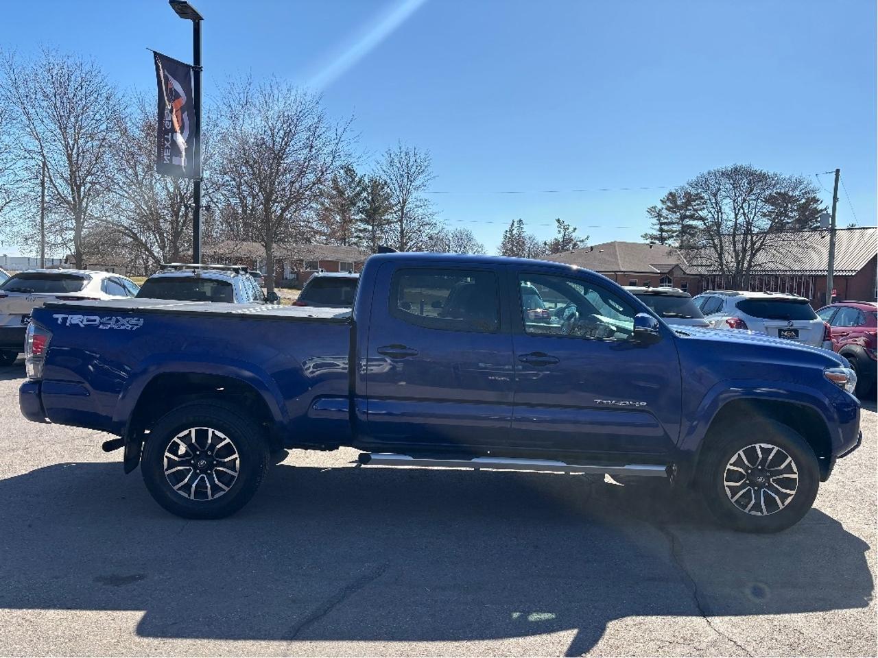 2022 Toyota Tacoma Base V6 4WD TRD SPORT POWER SEAT ONE OWNER Photo
