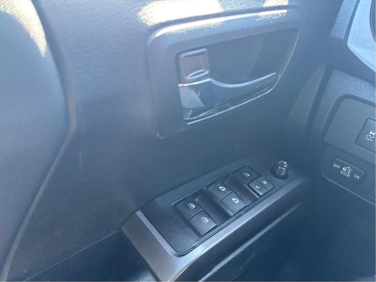 2022 Toyota Tacoma Base V6 4WD TRD SPORT POWER SEAT ONE OWNER Photo