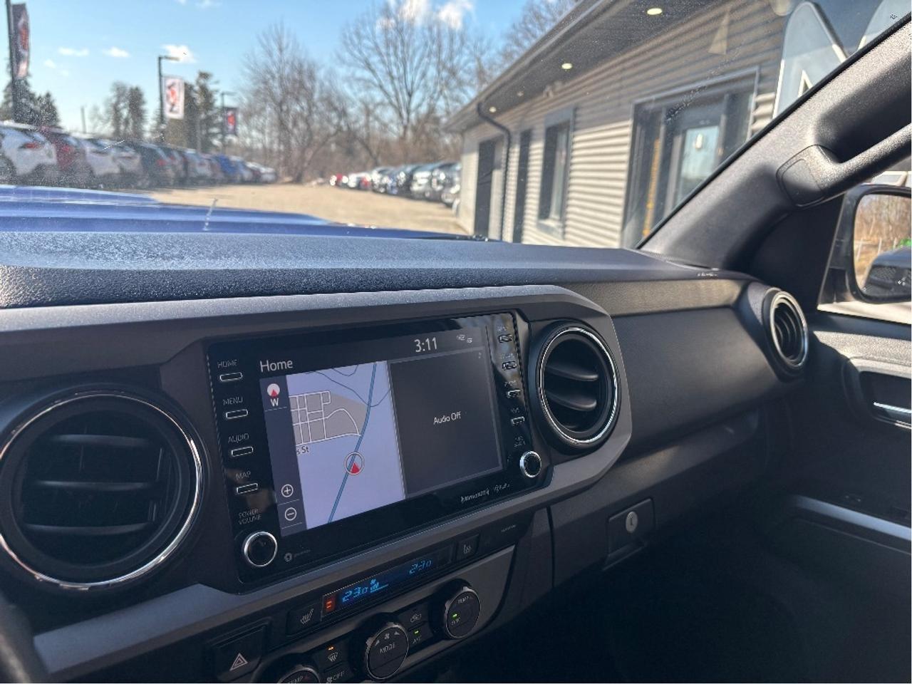 2022 Toyota Tacoma Base V6 4WD TRD SPORT POWER SEAT ONE OWNER Photo