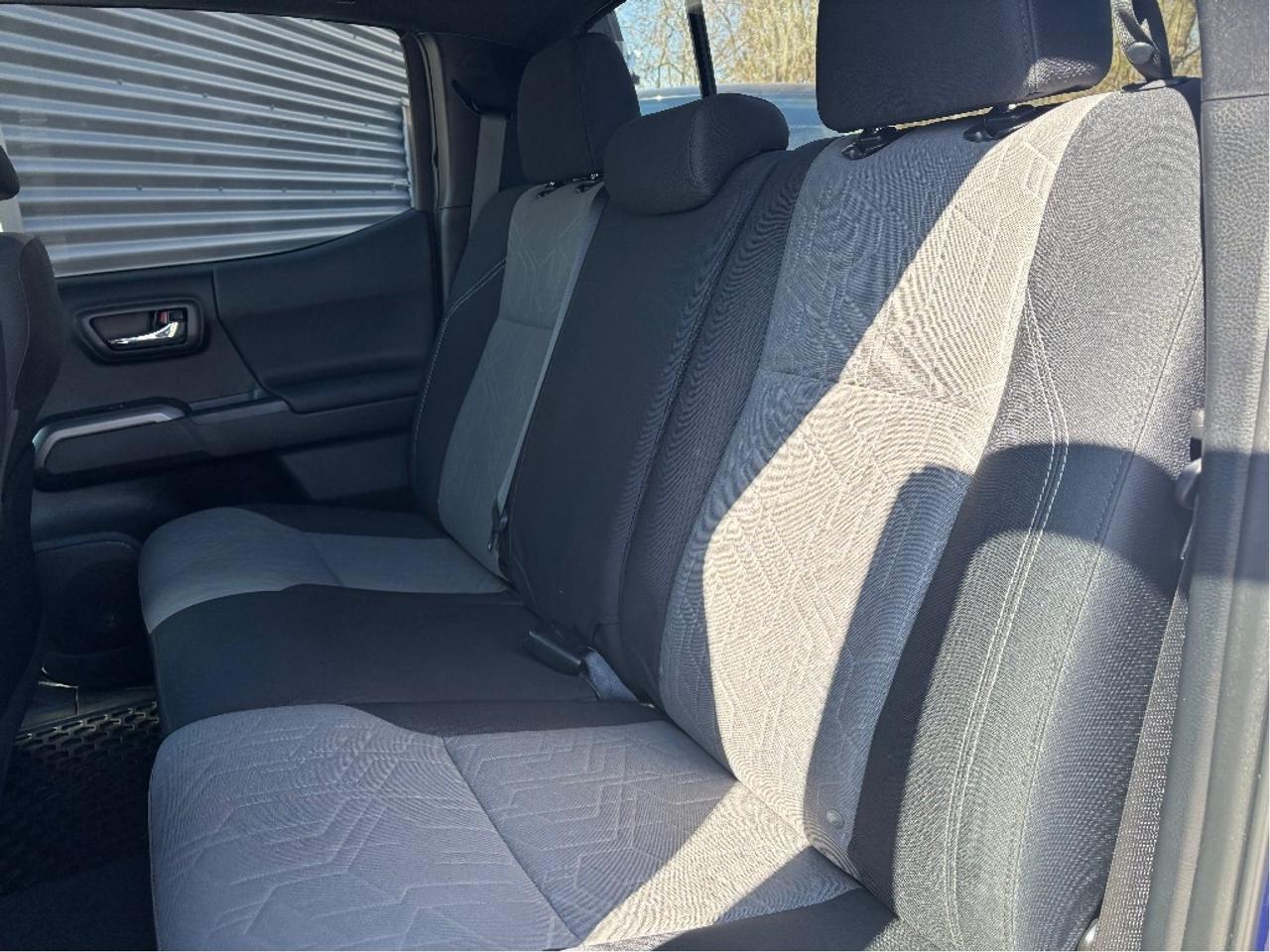 2022 Toyota Tacoma Base V6 4WD TRD SPORT POWER SEAT ONE OWNER Photo