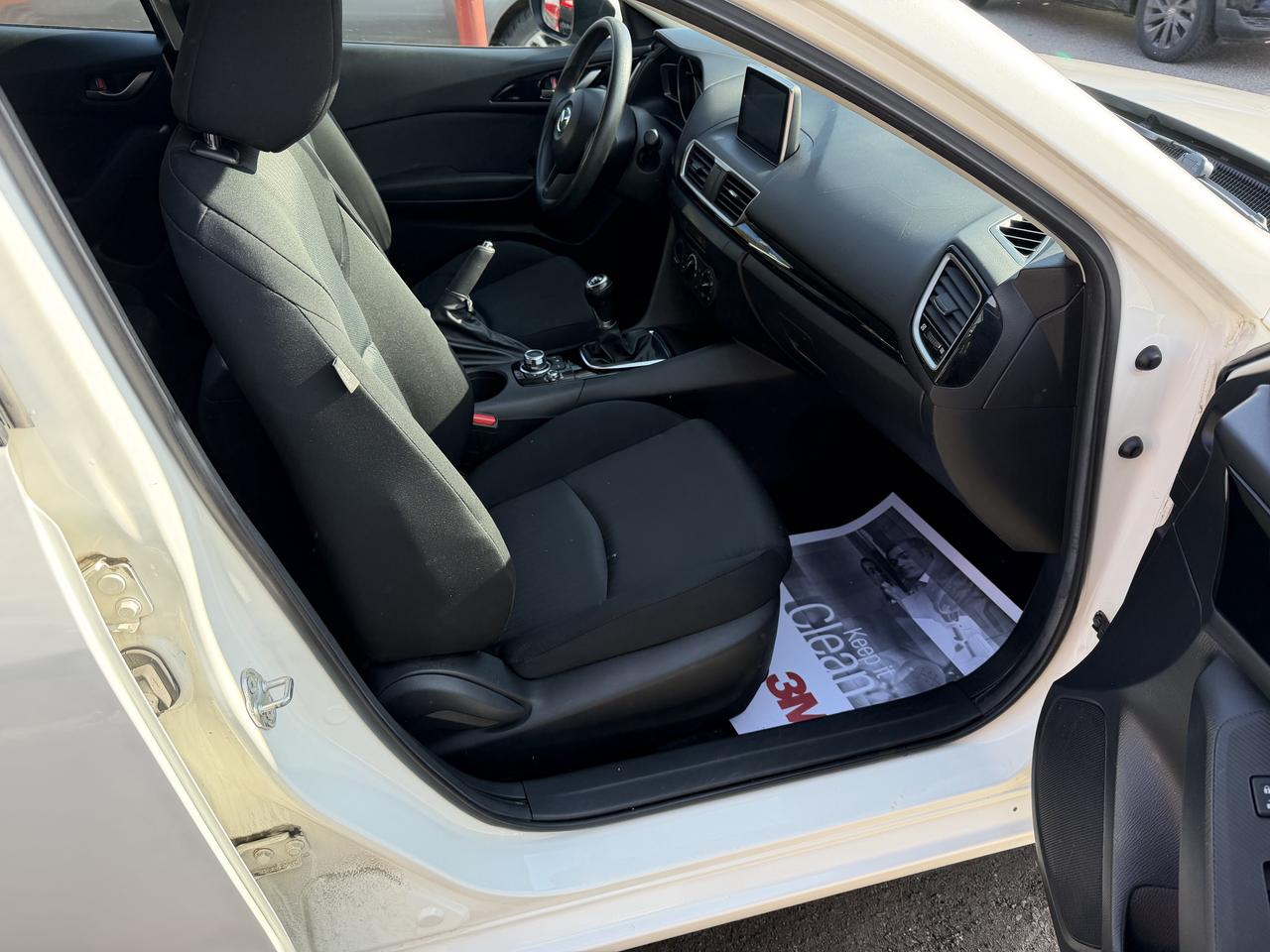 2016 Mazda MAZDA3 6-SPEED Photo