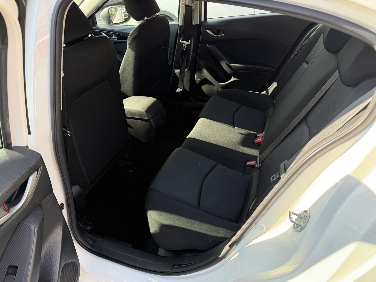 2016 Mazda MAZDA3 6-SPEED Photo