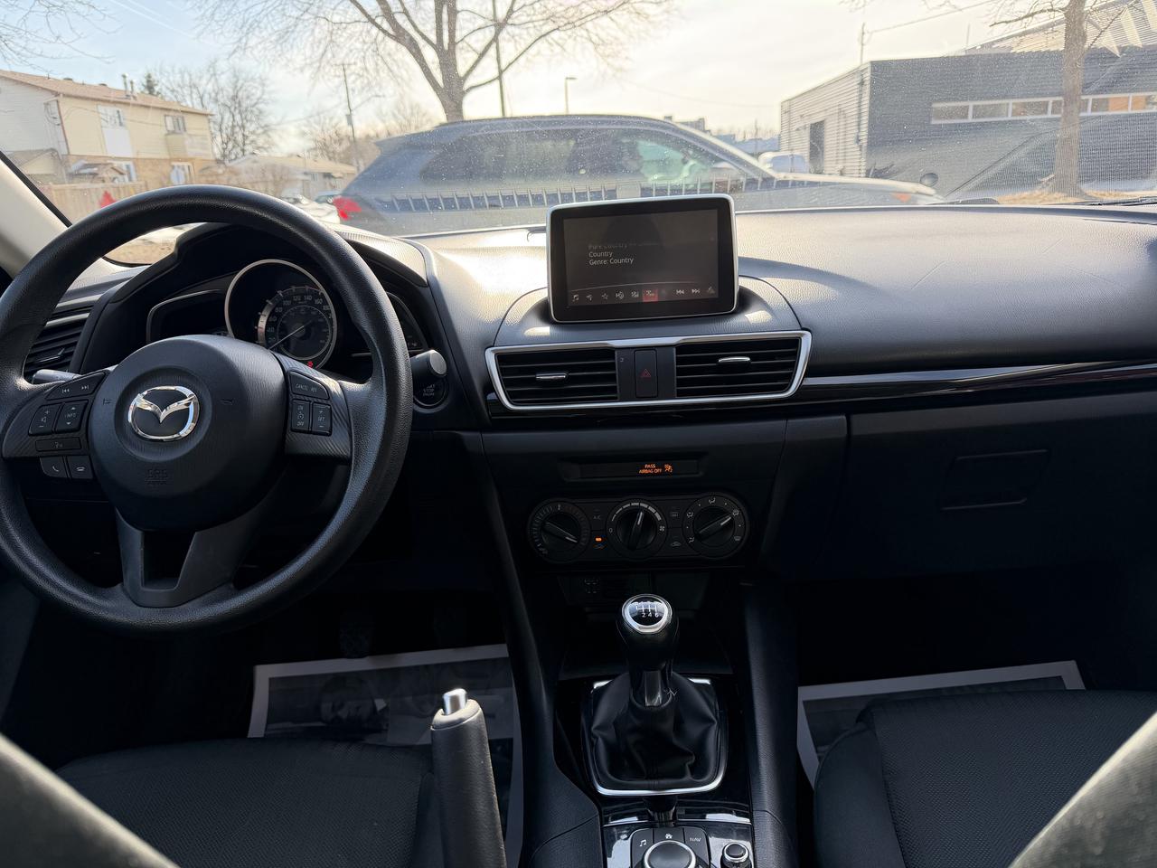 2016 Mazda MAZDA3 6-SPEED Photo
