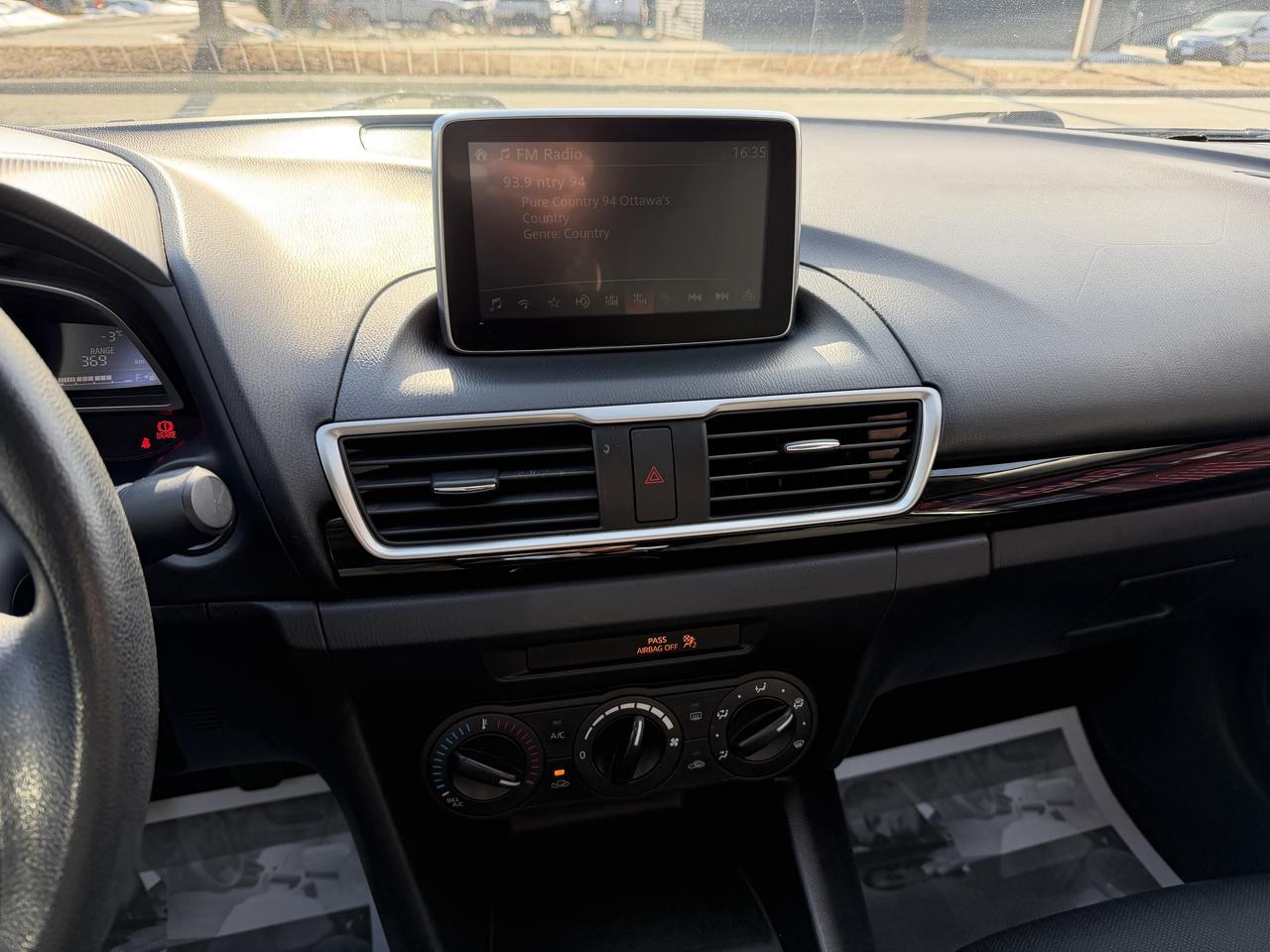 2016 Mazda MAZDA3 6-SPEED Photo