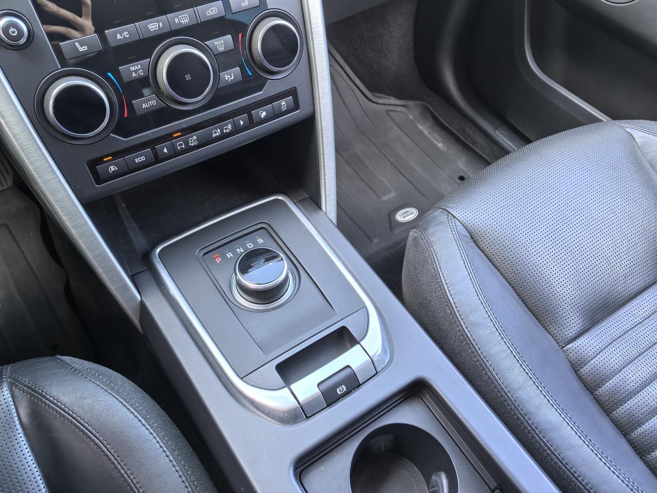 2017 Land Rover Discovery Sport HSE LUX Photo