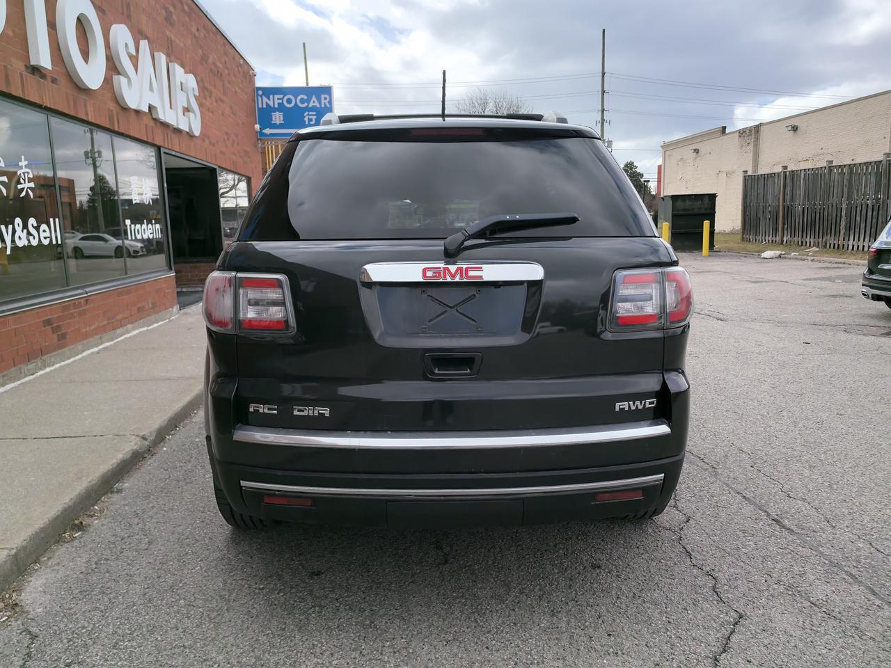 2014 GMC Acadia SLE2 Photo