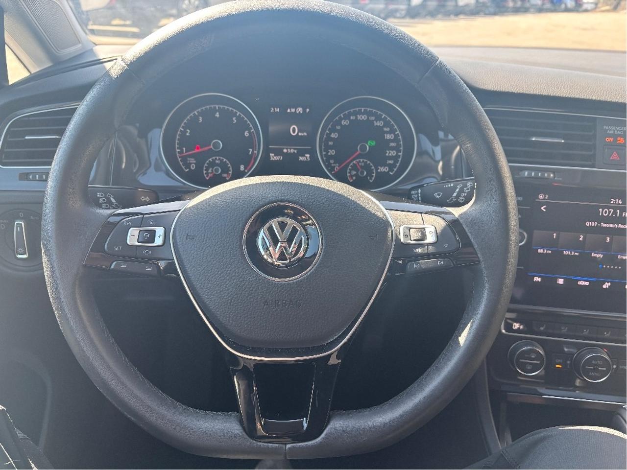 2021 Volkswagen Golf Highline ONLY 32077 KMS!! LEATHER NAV ROOF Photo