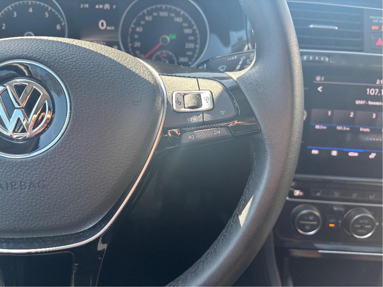 2021 Volkswagen Golf Highline ONLY 32077 KMS!! LEATHER NAV ROOF Photo