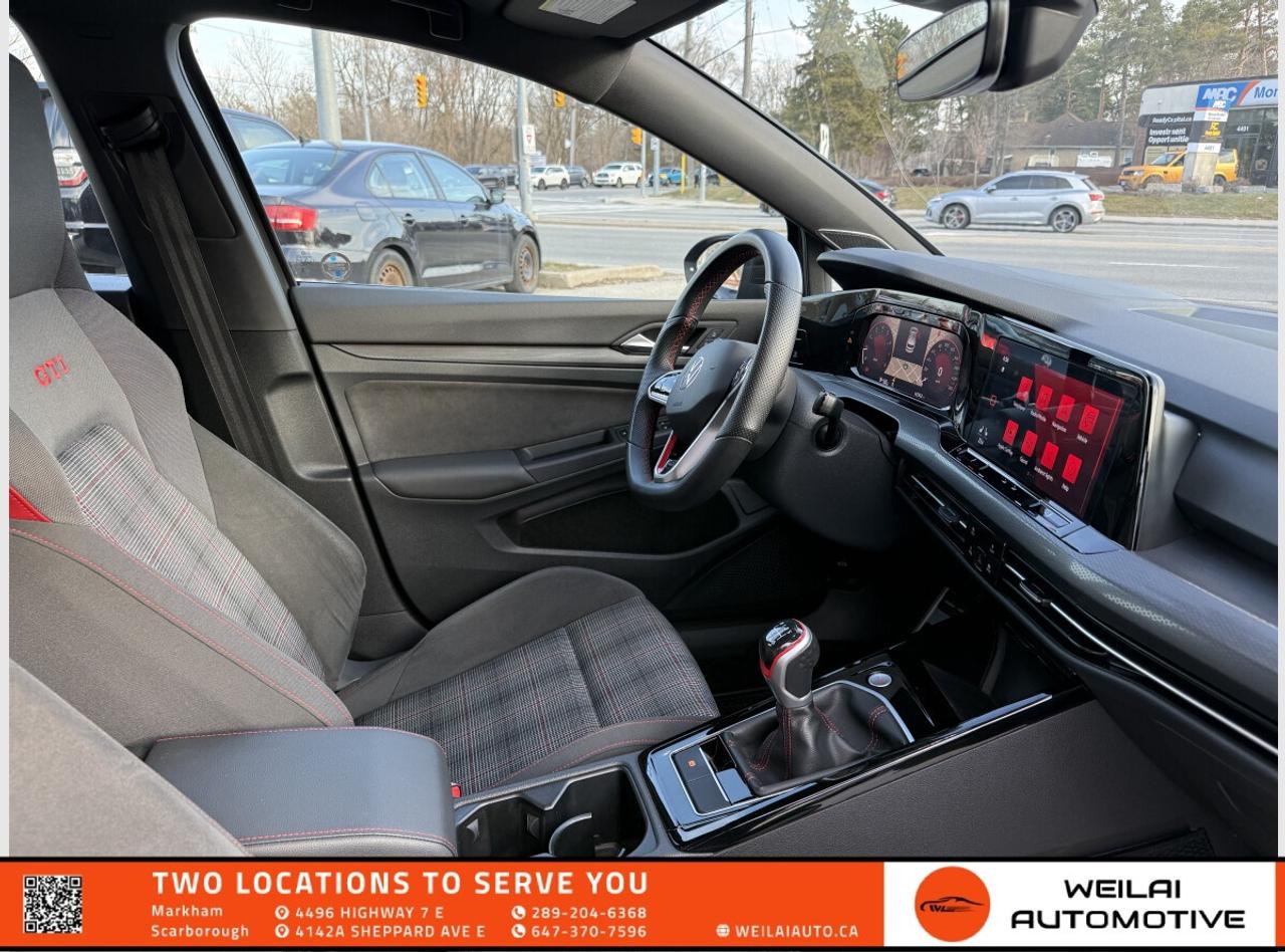 2023 Volkswagen Golf GTI 40th Anniversary/No Accident/Fully Serviced! Photo