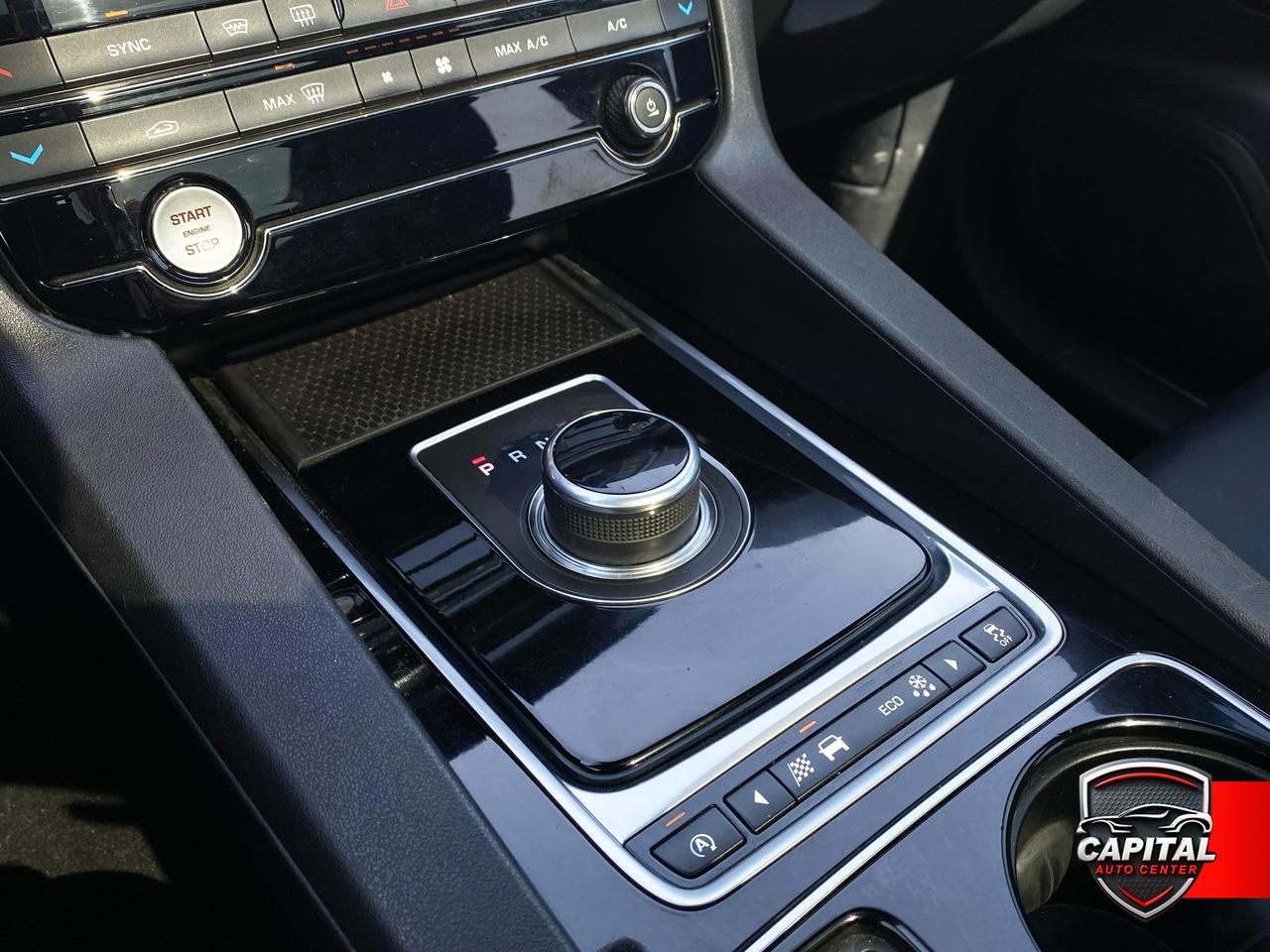 2017 Jaguar F-PACE 20d Premium Photo