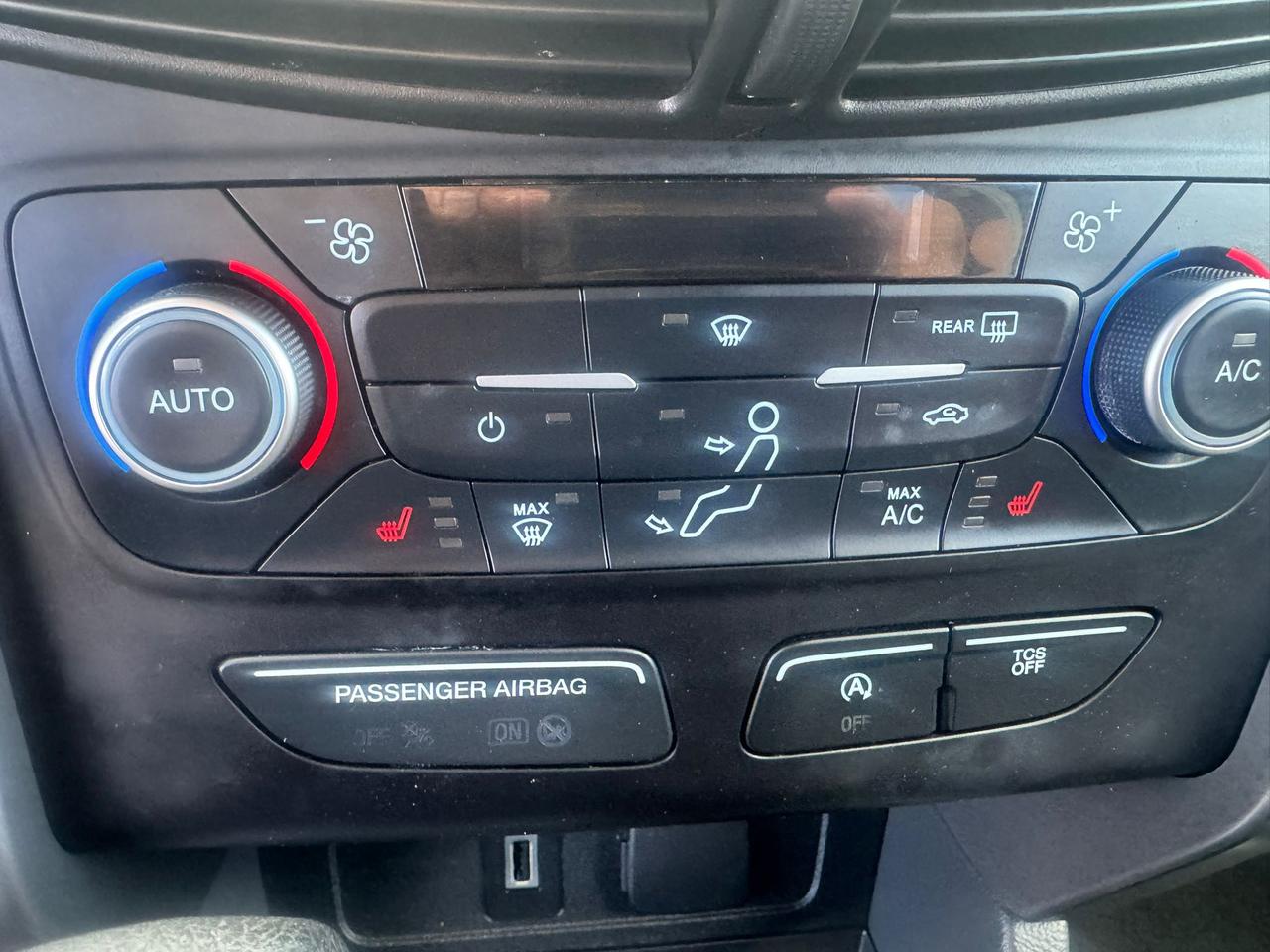 2018 Ford Escape SE Photo