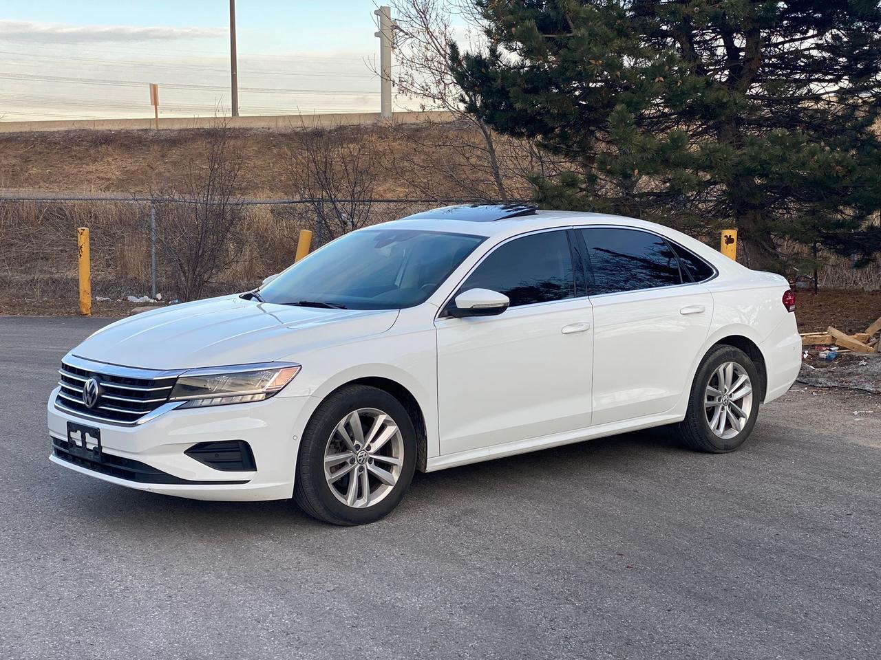 2020 Volkswagen Passat Highline | SUNROOF | LEATHER | NO ACCIDENT Photo