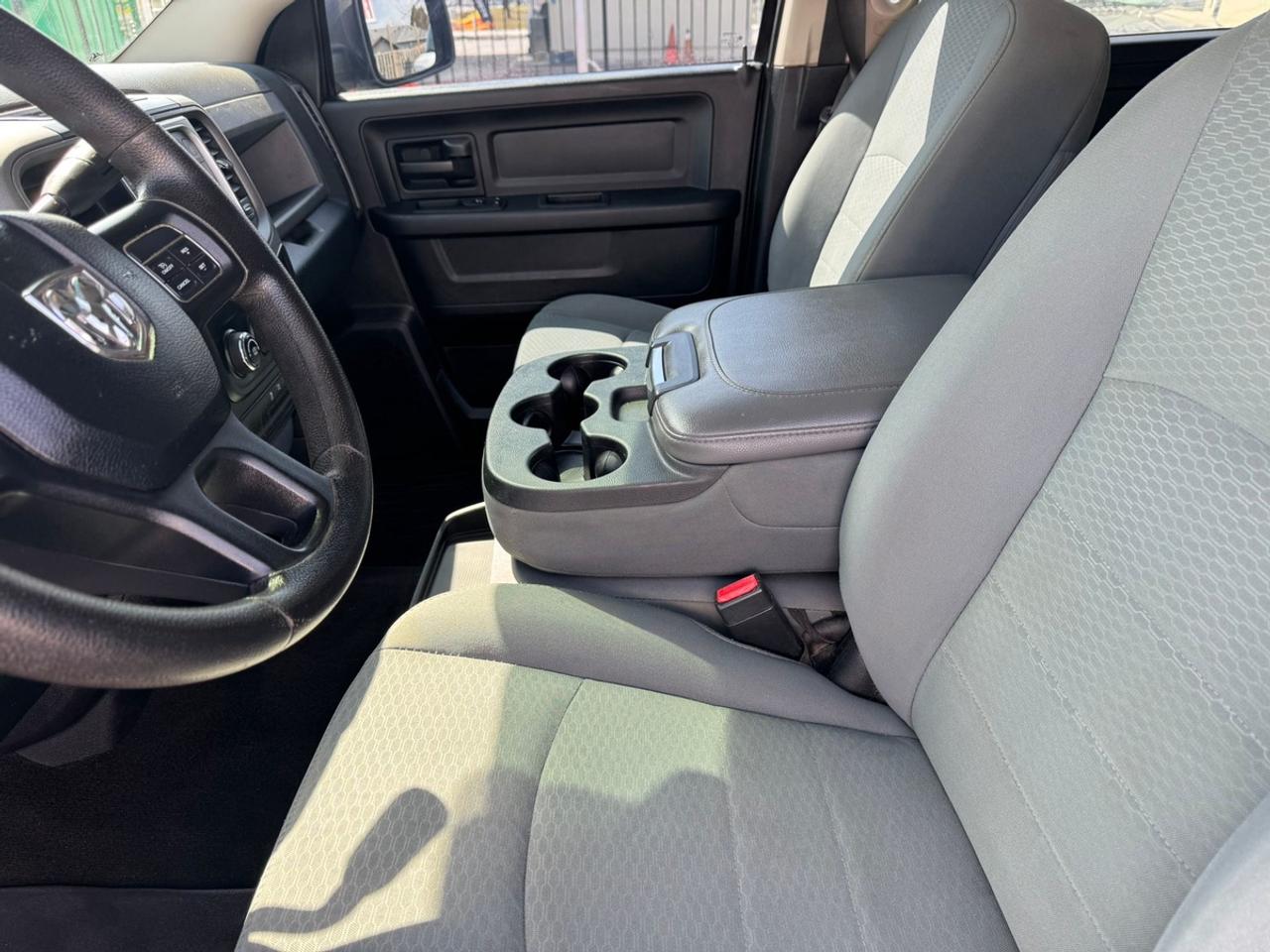 2016 RAM 1500 ST Photo
