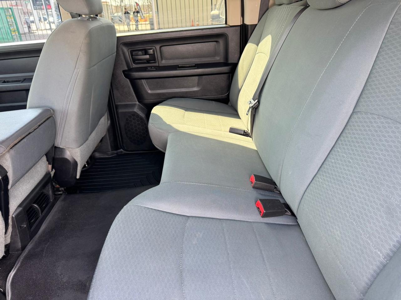 2016 RAM 1500 ST Photo
