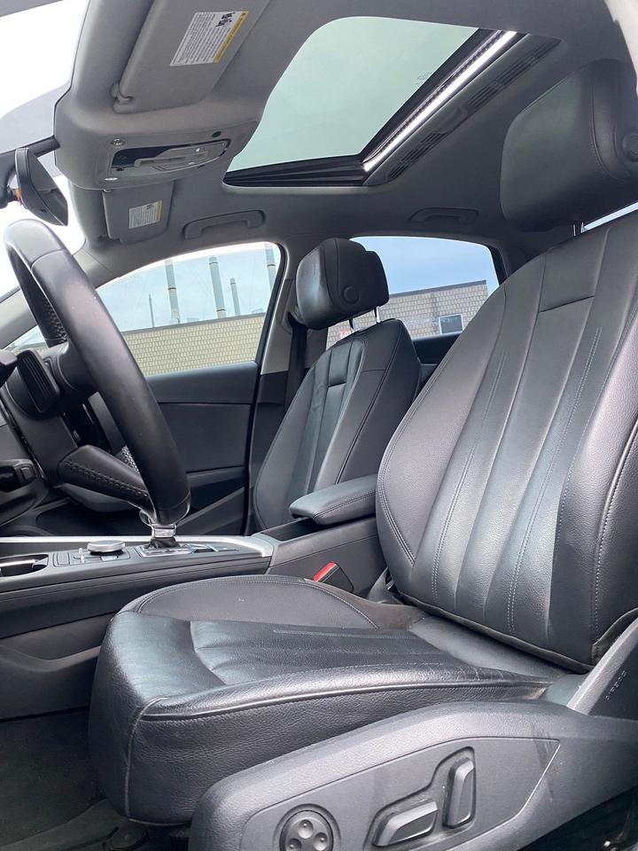 2017 Audi A4 Quattro Progressiv | NO ACCIDENT | SUNROOF | LEATH Photo
