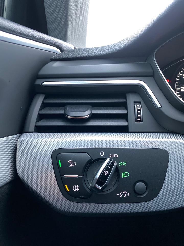 2017 Audi A4 Quattro Progressiv | NO ACCIDENT | SUNROOF | LEATH Photo
