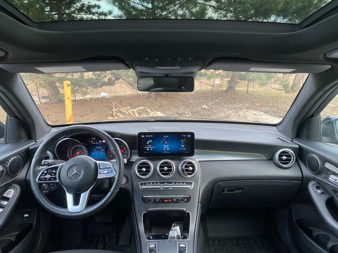 2020 Mercedes-Benz GLC-Class 300 | NO ACCIDENT | LEATHER | PANOROOF Photo