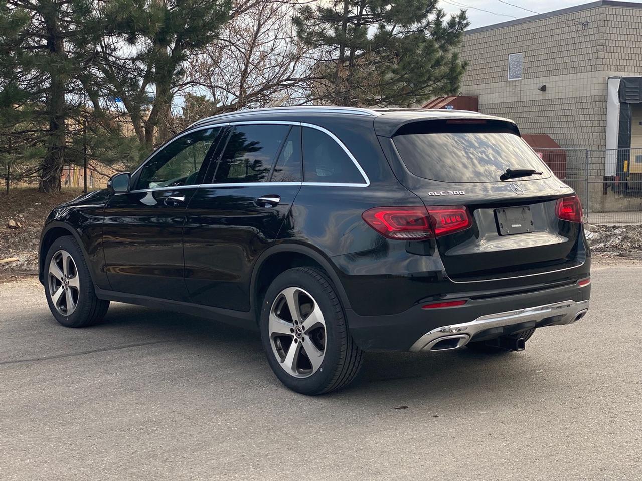 2020 Mercedes-Benz GLC-Class 300 | NO ACCIDENT | LEATHER | PANOROOF Photo