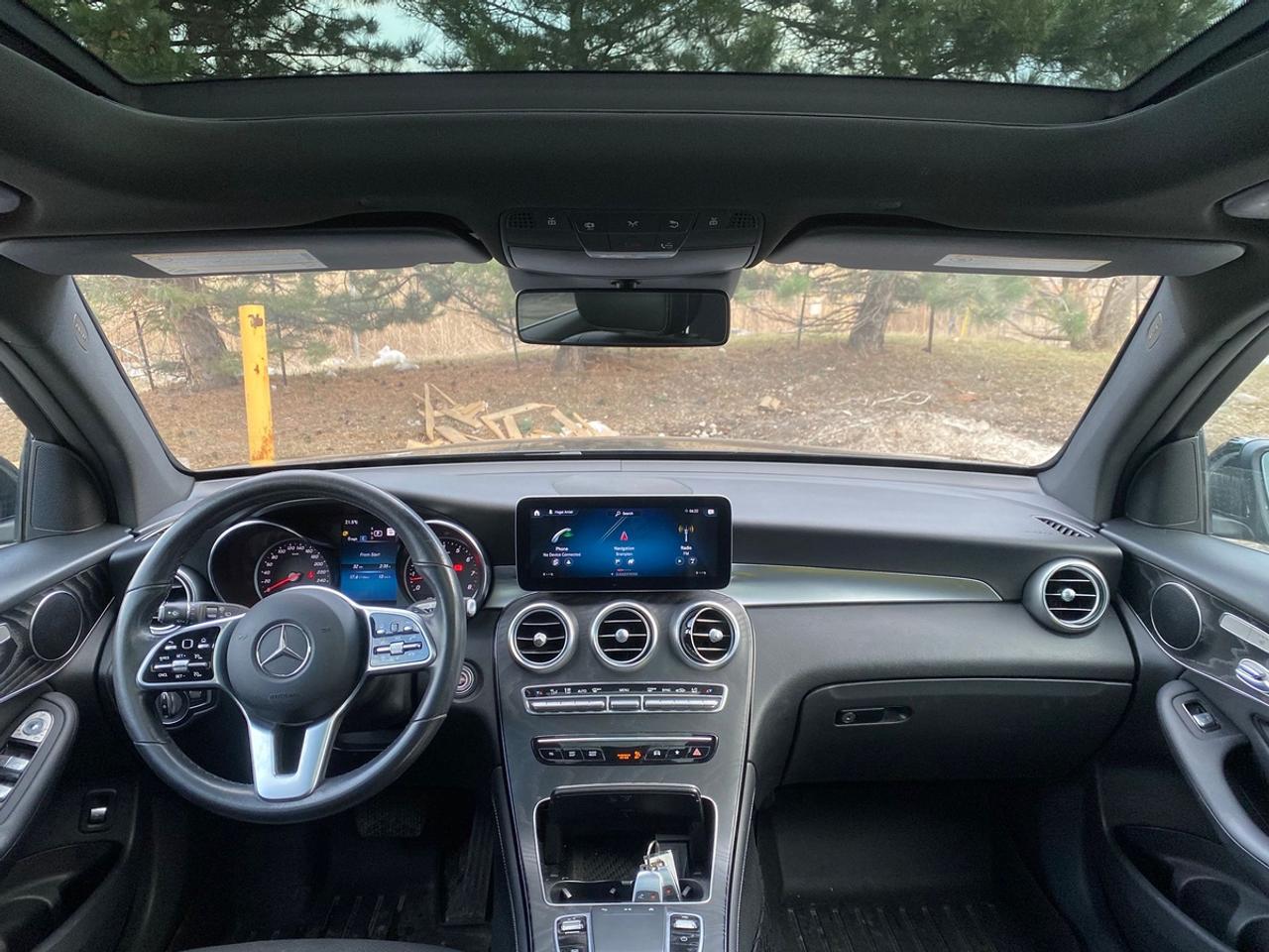 2020 Mercedes-Benz GLC-Class 300 | NO ACCIDENT | LEATHER | PANOROOF Photo