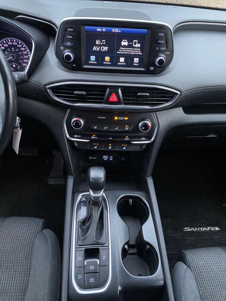 2019 Hyundai Santa Fe SE | NO ACCIDENT | Photo