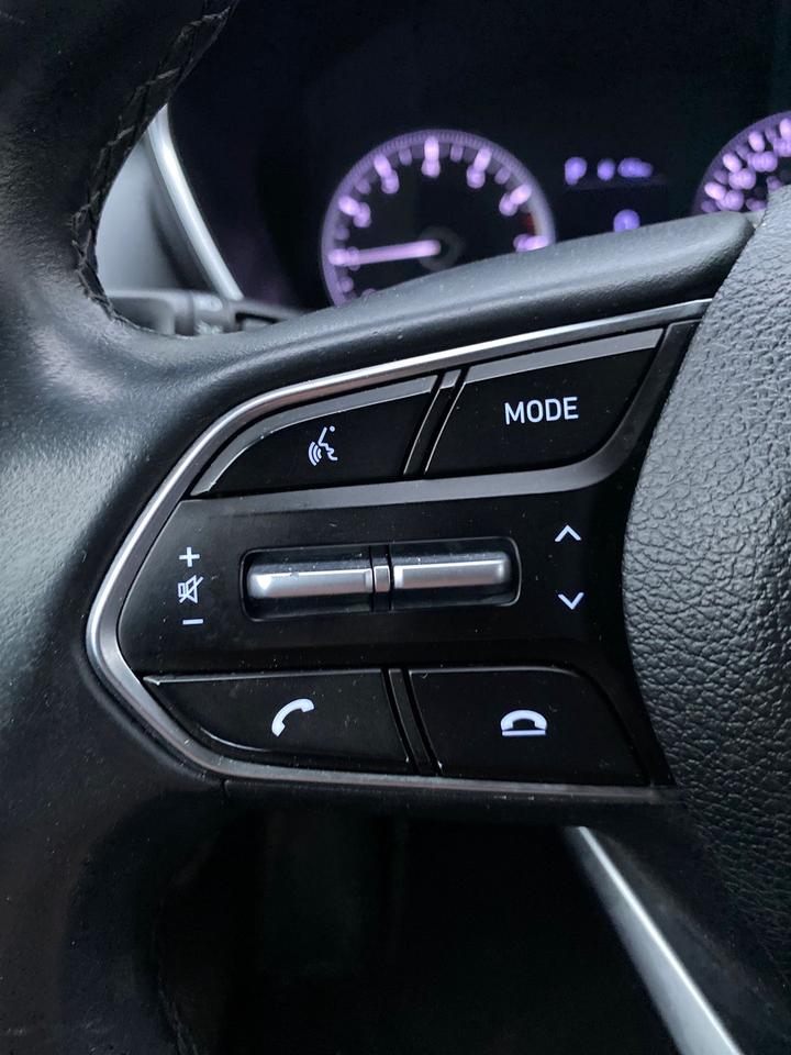 2019 Hyundai Santa Fe SE | NO ACCIDENT | Photo