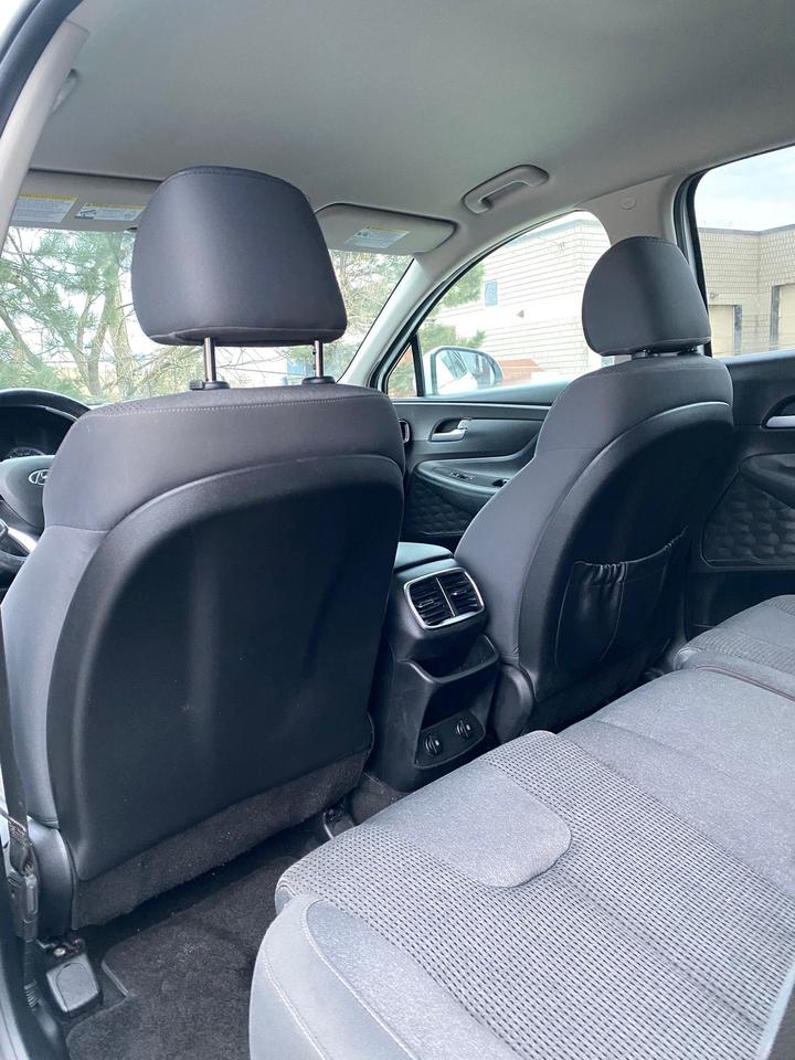 2019 Hyundai Santa Fe SE | NO ACCIDENT | Photo